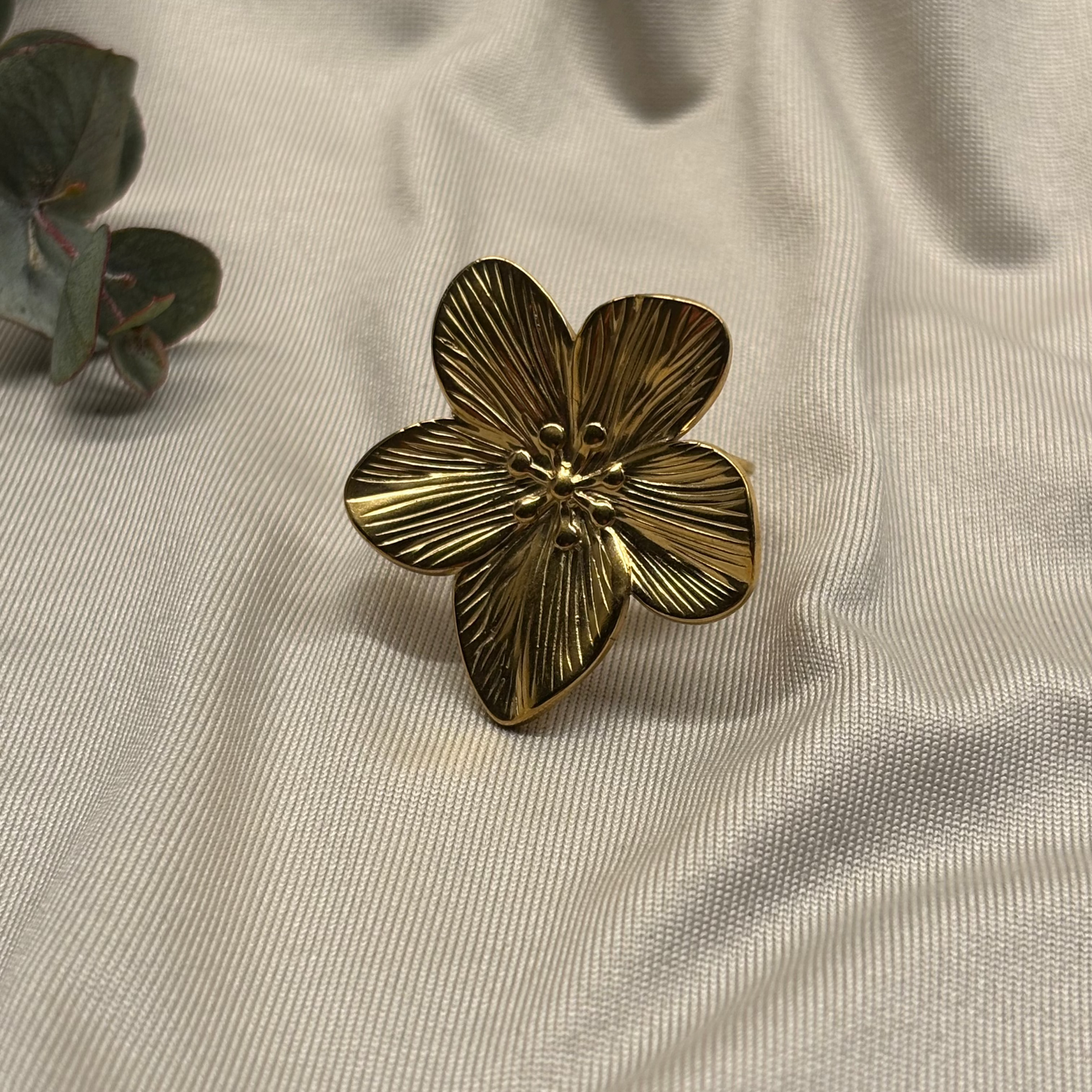 Flower Ring Gold - Serene Panache