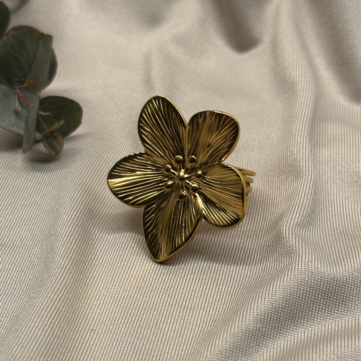 Flower Ring Gold - Serene Panache