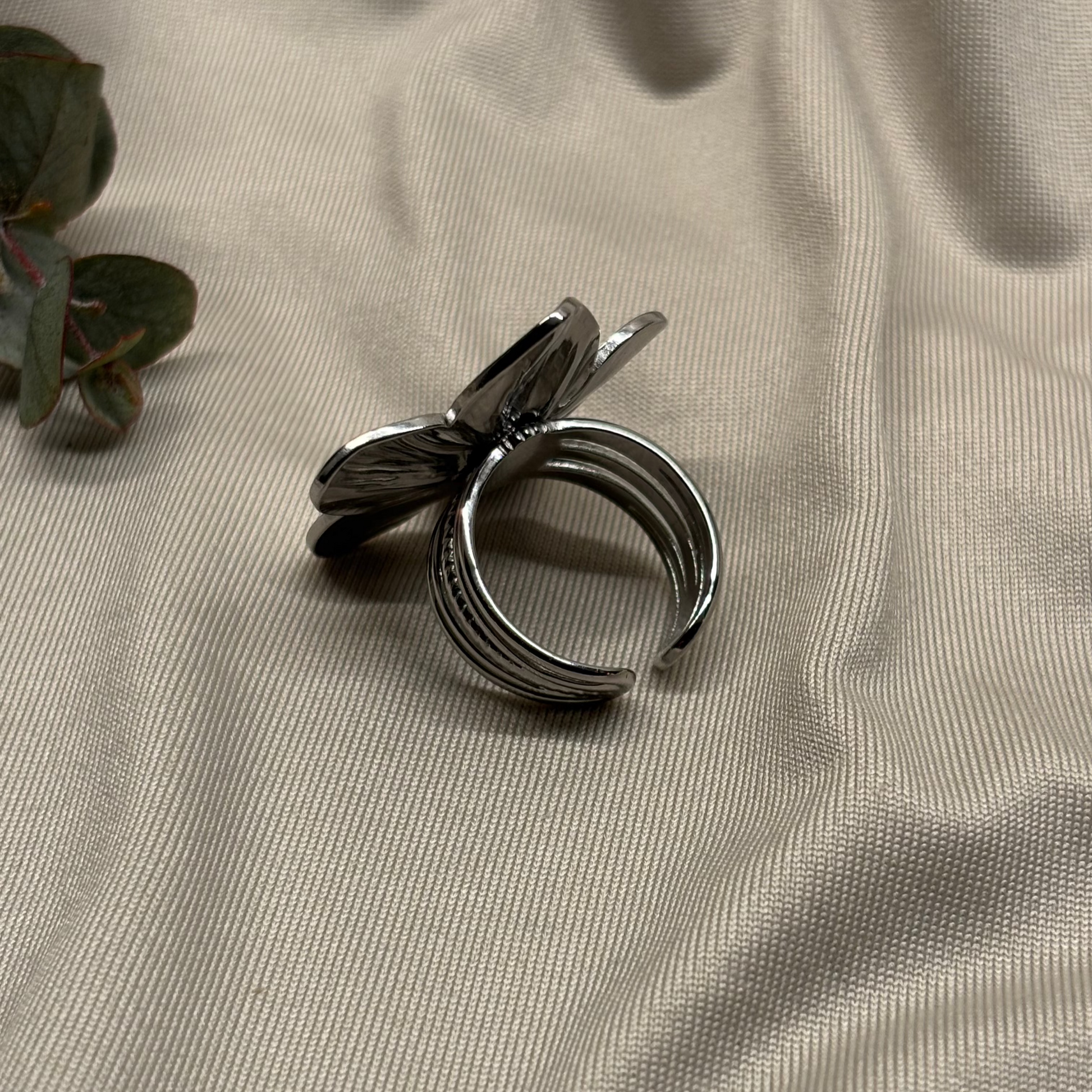 Flower Ring Silver - Serene Panache