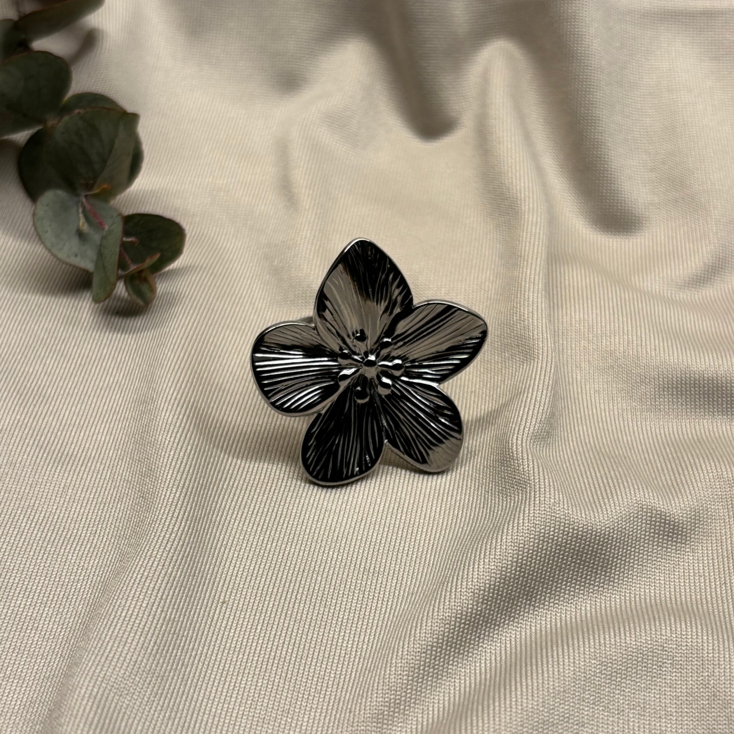 Flower Ring Silver - Serene Panache