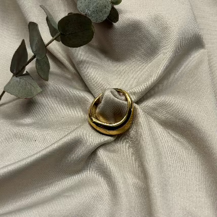 Gilded Ring - Serene Panache