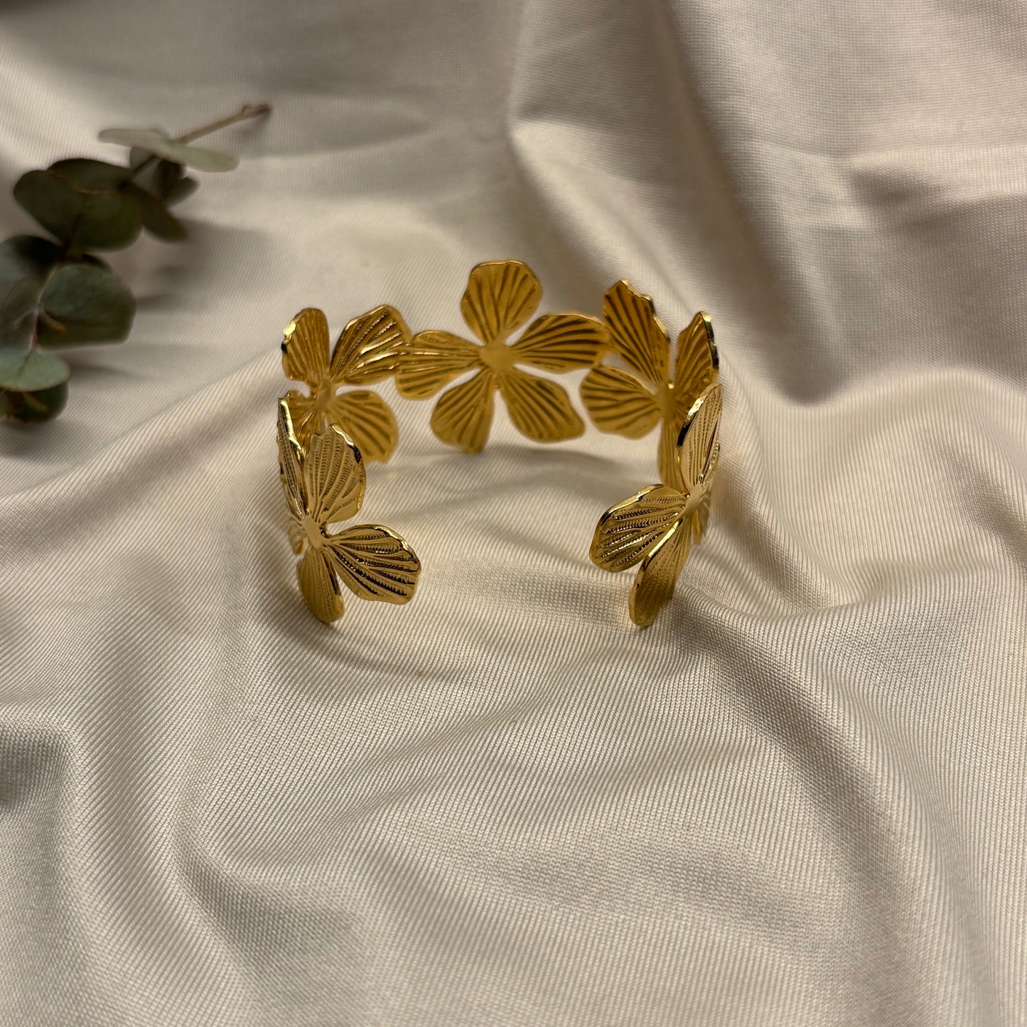 Flower Bracelet - Serene Panache