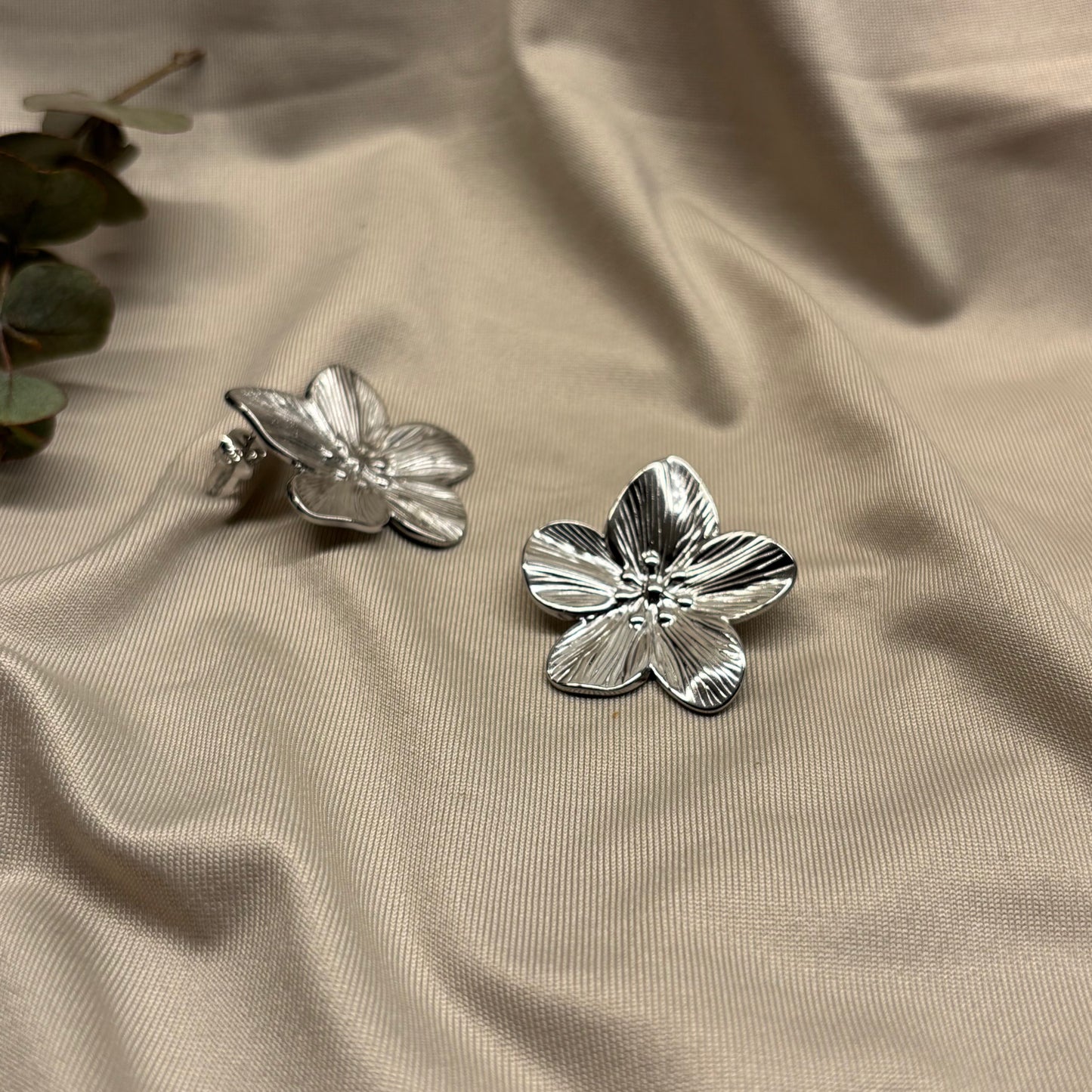 Flower Earring - Serene Panache