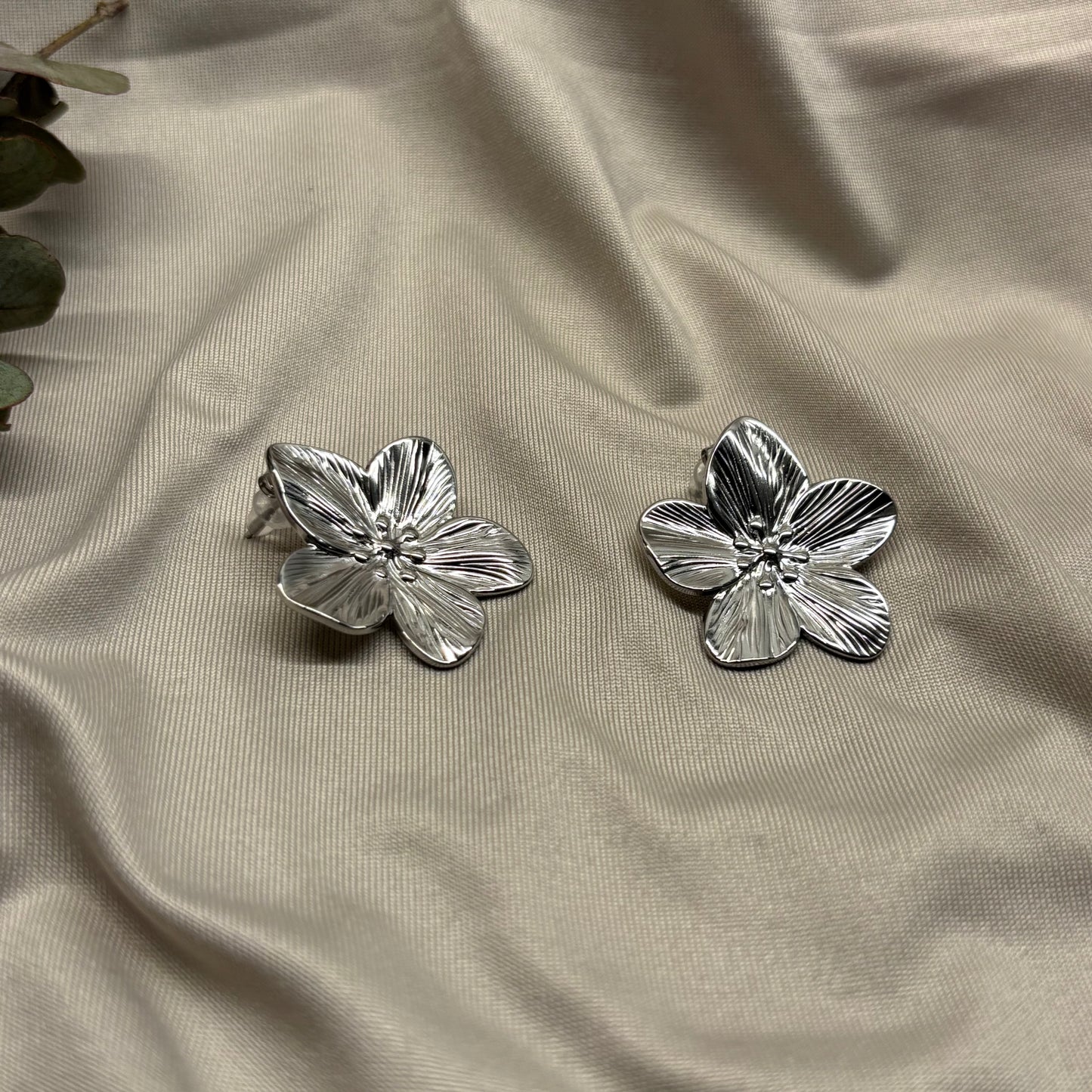 Flower Earring - Serene Panache