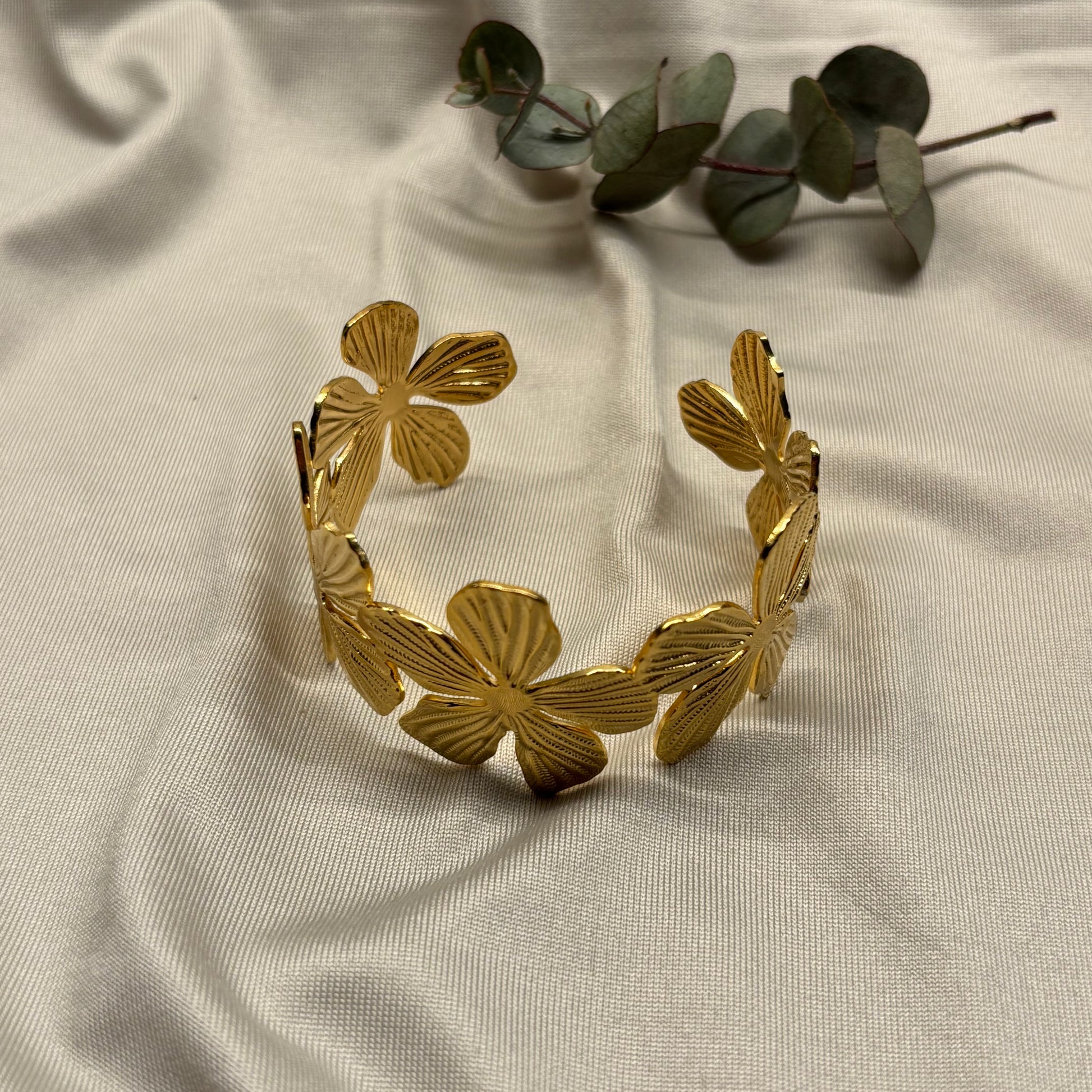 Flower Bracelet - Serene Panache