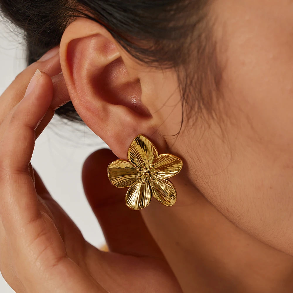 Flower Earring - Serene Panache